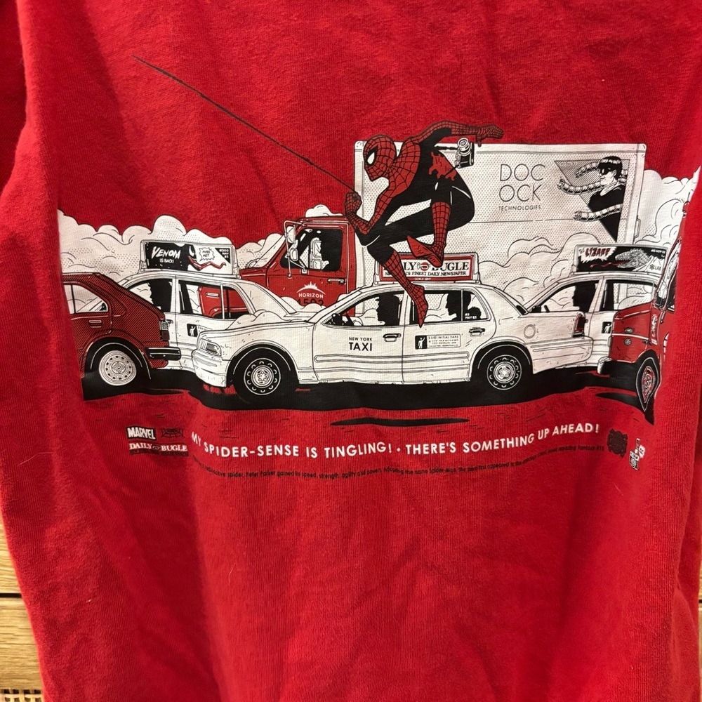 Uniqlo Red Kids Short Sleeve Tee with Spider-Man Graphic - Picture 2 of 3